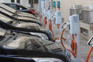 新能源汽车的产销两旺动力电池原料价格大涨