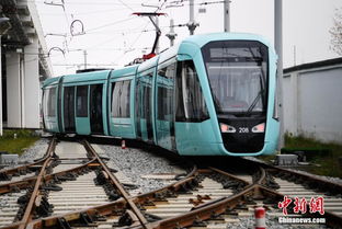 中国西南地区首条有轨电车工程完工