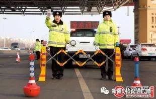 海南省交警公布疫情防控 应急运输保障服务专线