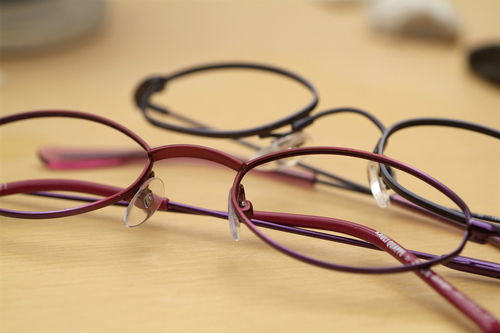 博士眼镜：起步深圳的“眼镜第一股”
